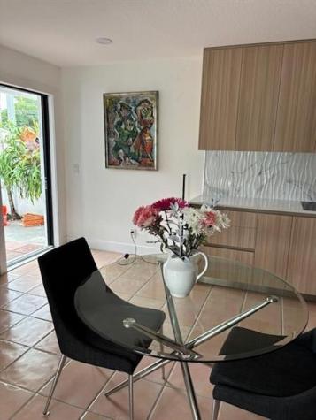 307 N Highland Drive Hollywood FL 33021