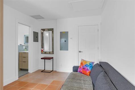 307 N Highland Drive Hollywood FL 33021