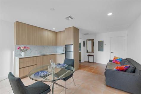 307 N Highland Drive Hollywood FL 33021