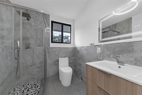 307 N Highland Drive Hollywood FL 33021