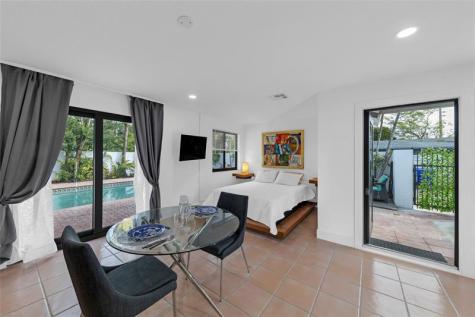 307 N Highland Drive Hollywood FL 33021