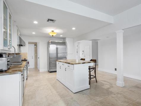 1421 Ponce De Leon Fort Lauderdale FL 33316