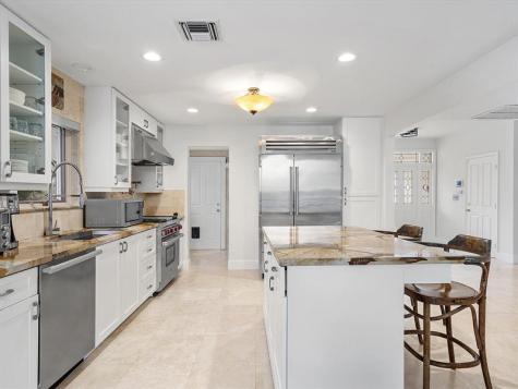 1421 Ponce De Leon Fort Lauderdale FL 33316