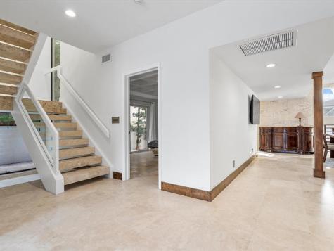 1421 Ponce De Leon Fort Lauderdale FL 33316