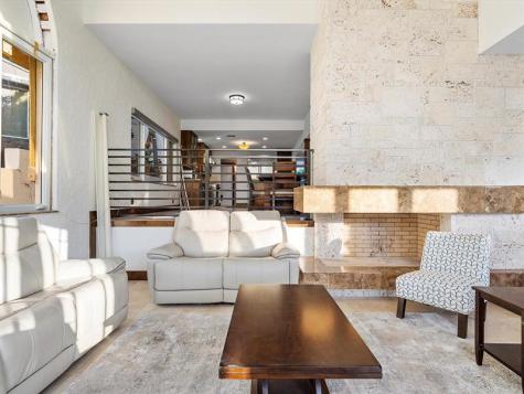 1421 Ponce De Leon Fort Lauderdale FL 33316