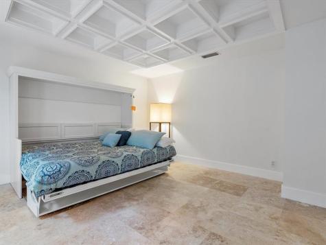 1421 Ponce De Leon Fort Lauderdale FL 33316