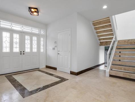 1421 Ponce De Leon Fort Lauderdale FL 33316