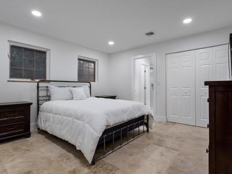 1421 Ponce De Leon Fort Lauderdale FL 33316