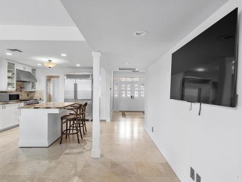 1421 Ponce De Leon Fort Lauderdale FL 33316