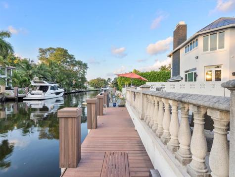 1421 Ponce De Leon Fort Lauderdale FL 33316