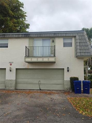 2933 NW 89 Te Coral Springs FL 33065
