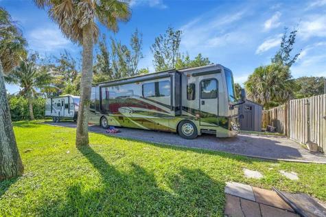 8606 Arrowhead Drive Lake Worth FL 33467