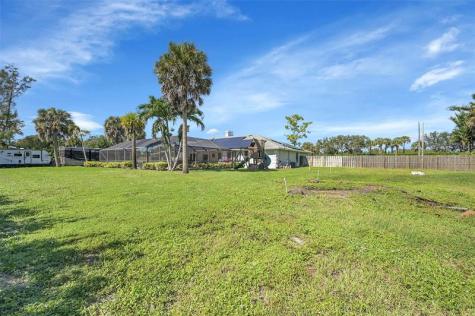 8606 Arrowhead Drive Lake Worth FL 33467