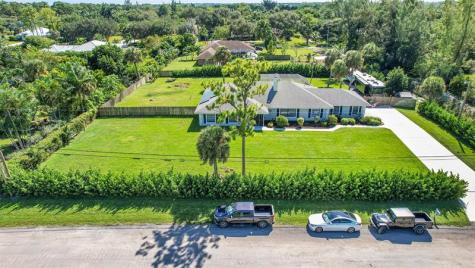8606 Arrowhead Drive Lake Worth FL 33467