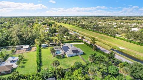 8606 Arrowhead Drive Lake Worth FL 33467