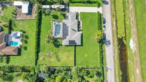 8606 Arrowhead Drive Lake Worth FL 33467