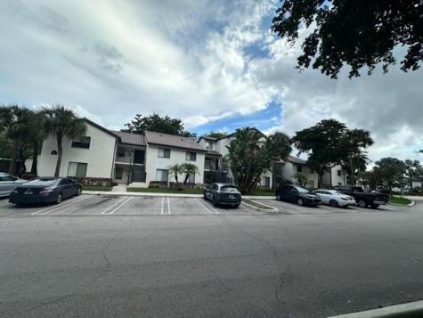800 The Pointe Drive West Palm Beach FL 33409