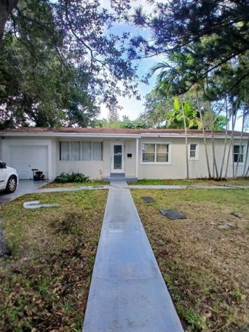 5759 SW 61st Street Miami FL 33143