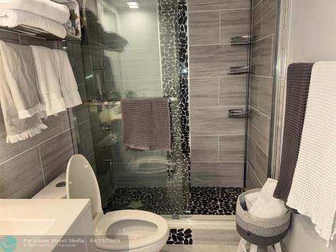 545 Oaks Lane Pompano Beach FL 33069