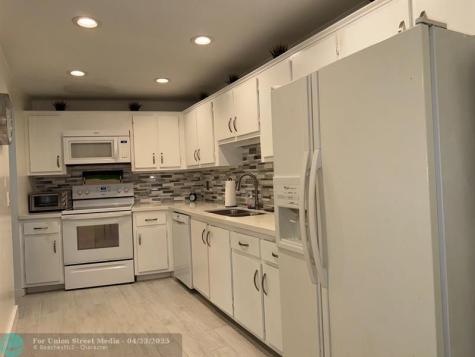 545 Oaks Lane Pompano Beach FL 33069