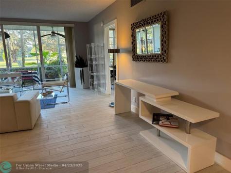 545 Oaks Lane Pompano Beach FL 33069