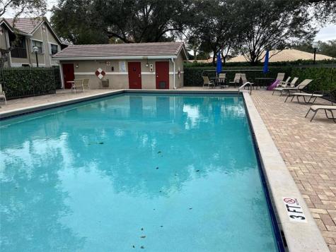 9641 Riverside Drive Coral Springs FL 33071