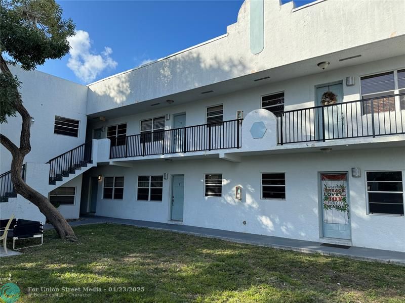 1925 Madison Street Hollywood FL 33020