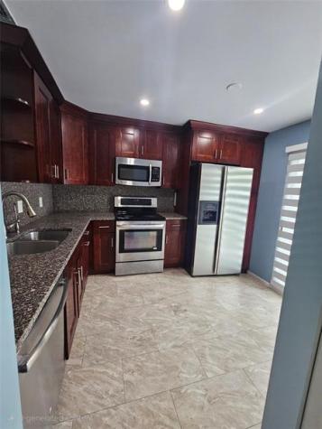 263 Deerfield Court Royal Palm Beach FL 33411