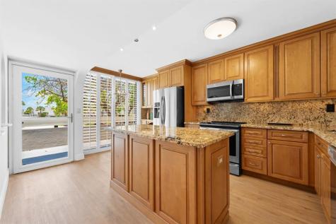 1100 SE 5th Court Pompano Beach FL 33060