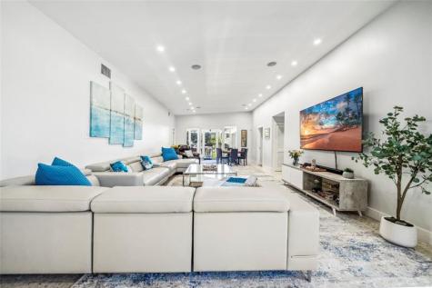 2523 Castilla Isle Fort Lauderdale FL 33301