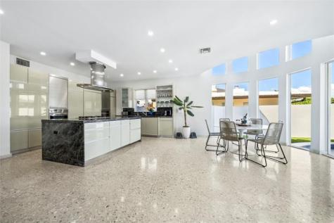 2523 Castilla Isle Fort Lauderdale FL 33301