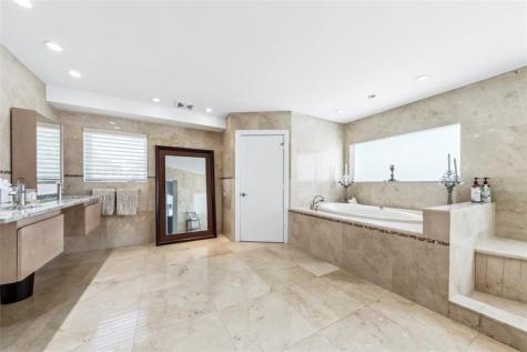 2523 Castilla Isle Fort Lauderdale FL 33301