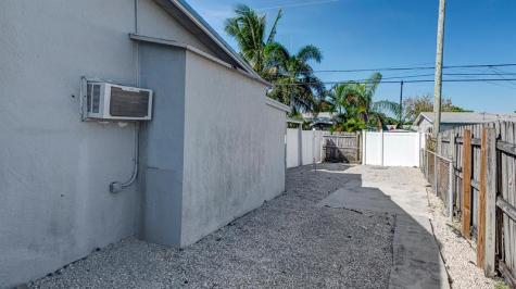 2541 NE 9th Avenue Pompano Beach FL 33064