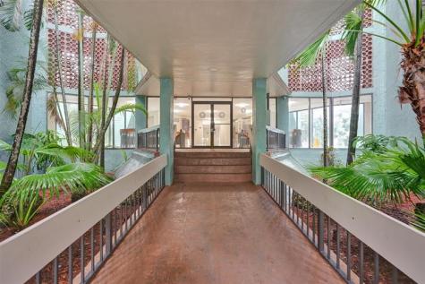 4222 Inverrary Boulevard Lauderhill FL 33319