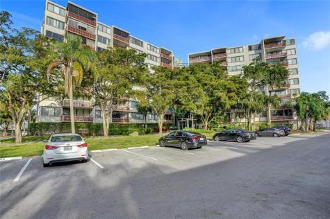 4222 Inverrary Boulevard Lauderhill FL 33319