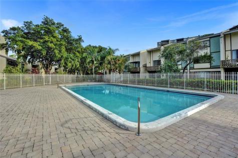 4222 Inverrary Boulevard Lauderhill FL 33319