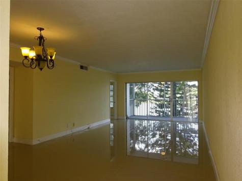2801 N Palm Aire Drive Pompano Beach FL 33069