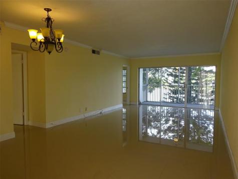 2801 N Palm Aire Drive Pompano Beach FL 33069