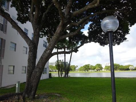2801 N Palm Aire Drive Pompano Beach FL 33069
