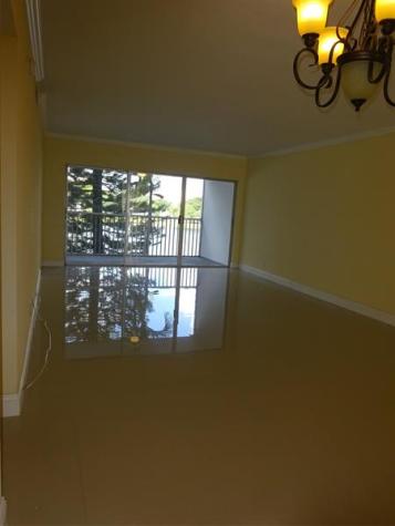 2801 N Palm Aire Drive Pompano Beach FL 33069
