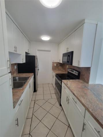 8852 SW 95th Avenue Miami FL 33176