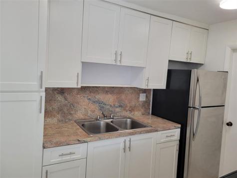8852 SW 95th Avenue Miami FL 33176