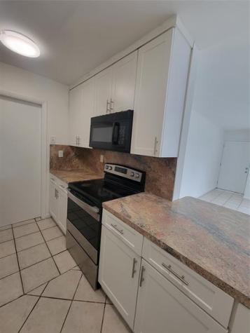 8852 SW 95th Avenue Miami FL 33176