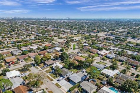450 NW 51st Court Oakland Park FL 33309