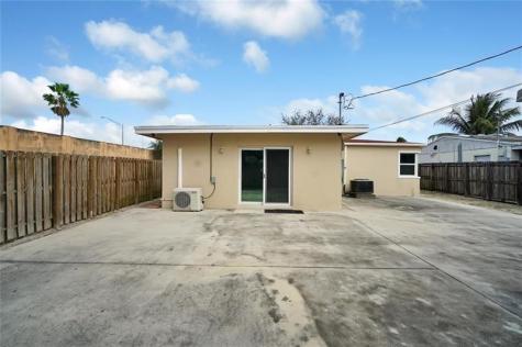450 NW 51st Court Oakland Park FL 33309