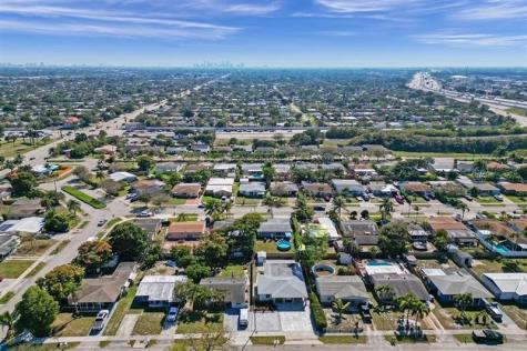 450 NW 51st Court Oakland Park FL 33309