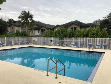 9960 NW 57th Manor Coral Springs FL 33076