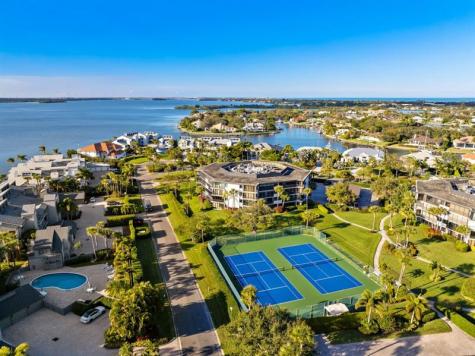 1815 Mooringline Drive Vero Beach FL 32963