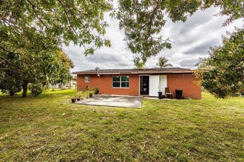 4797 NW 3rd Street Plantation FL 33317