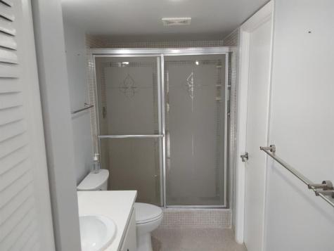 4166 Inverrary Drive Lauderhill FL 33319